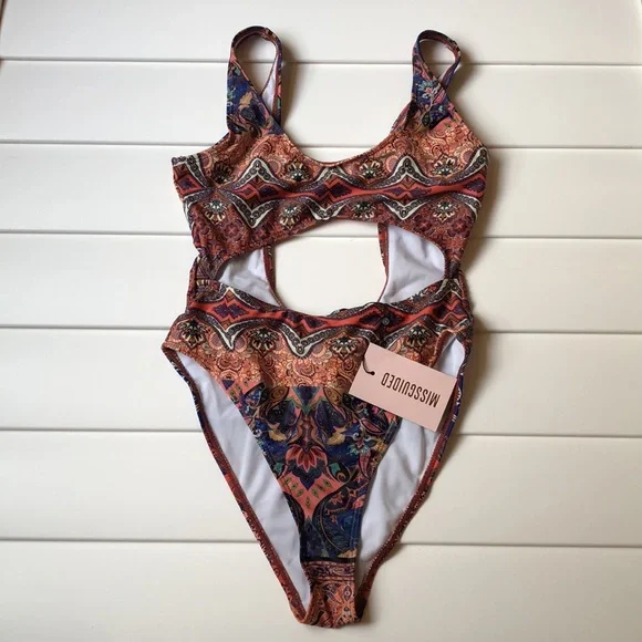 NWT missguided one piece Paisley  cut out Swimsuit - Picture 5 of 13